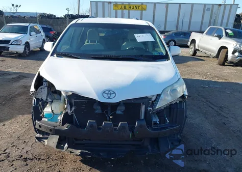 2013 Toyota Sienna Le V6 8 Passenger из США, поврежденный, VIN 5TDKK3DC4DS335841